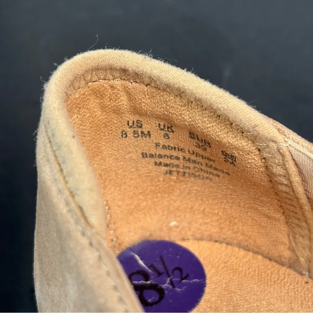 Dr. Scholl’s Beige Suede Slip-On Flats Women’s 8.5M Comfort Loafers